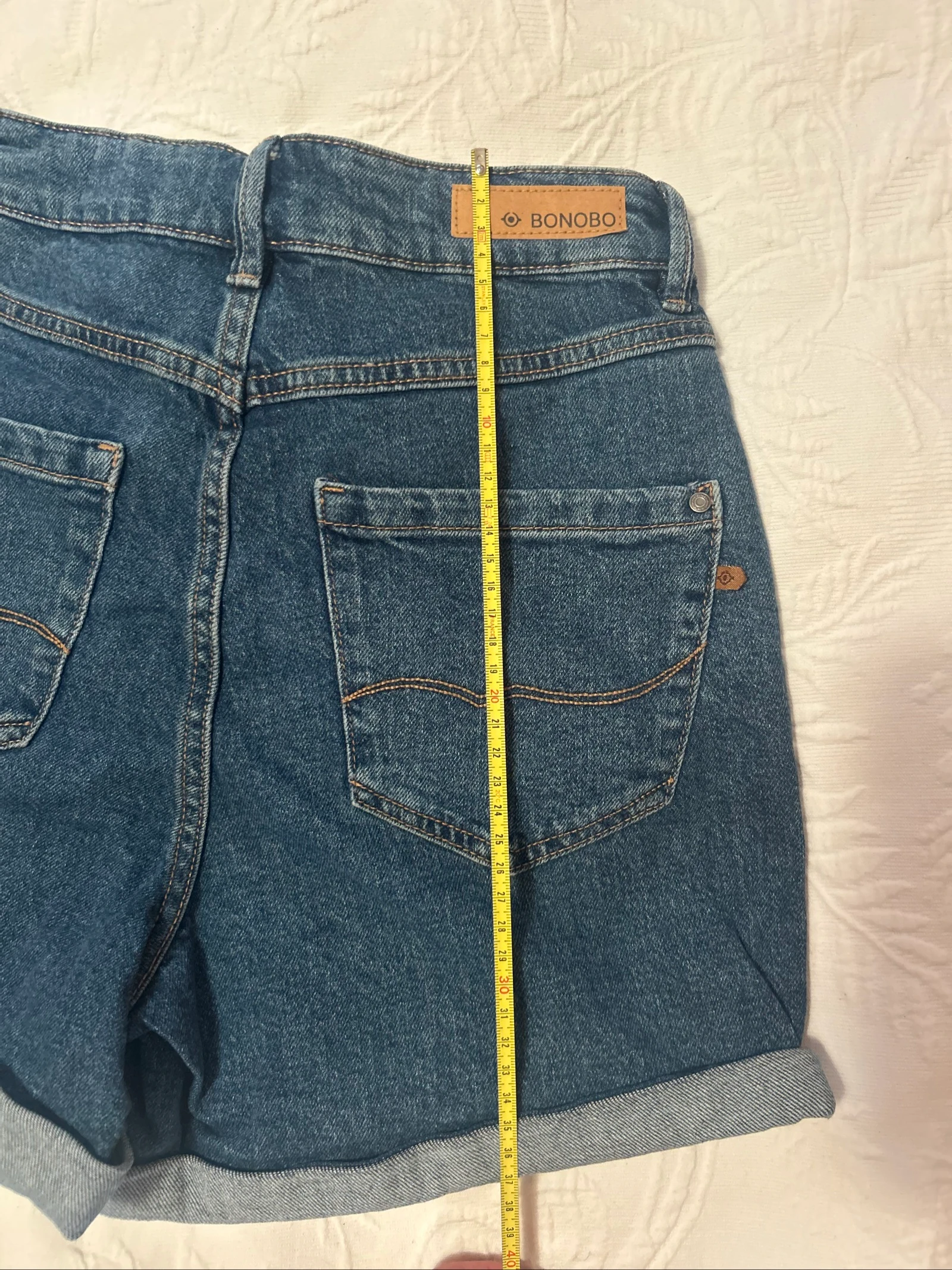 Conjunto Verano Zara & Bonobo: Top Cortado de Jacquard + Shorts Denim Mom (T. 34 / S) – photo 13